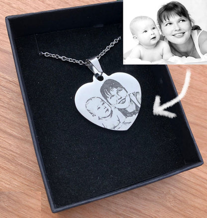 "AMOR ETERNO" COLLAR CORAZÓN PERSONALIZADO